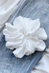 duża gumka do włosów biała Scrunchie Maxi Coco Cream