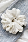 duża gumka do włosów ecru Scrunchie Maxi Vanilla Cream