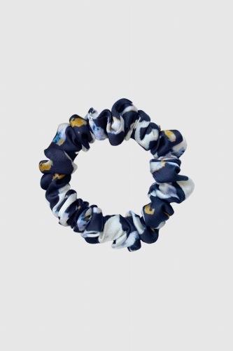 mała gumka do włosów w cętki Scrunchie Mini Leopard