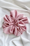 duża gumka do włosów różowa Scrunchie Maxi Powder Pink