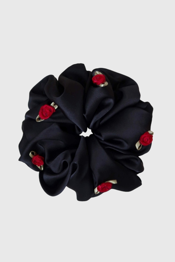 Scrunchie Maxi gumka do włosów czarna z różyczkami 3D – Black Romance