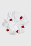 Scrunchie Maxi gumka do włosów ecru z różyczkami 3D – Cloud Roses