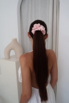 gumka do włosów różowa Scrunchie Medium Powder Pink – fryzura kucyk