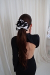 Scrunchie Maxi gumka do włosów w czarno-białe wzory – Stracciatella