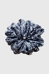 Scrunchie Maxi gumka do włosów z motywem zebry – Wild Desire