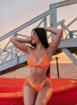 komplet bikini olivia pomarańczowy z supełkiem – stylizacja w stylu old money